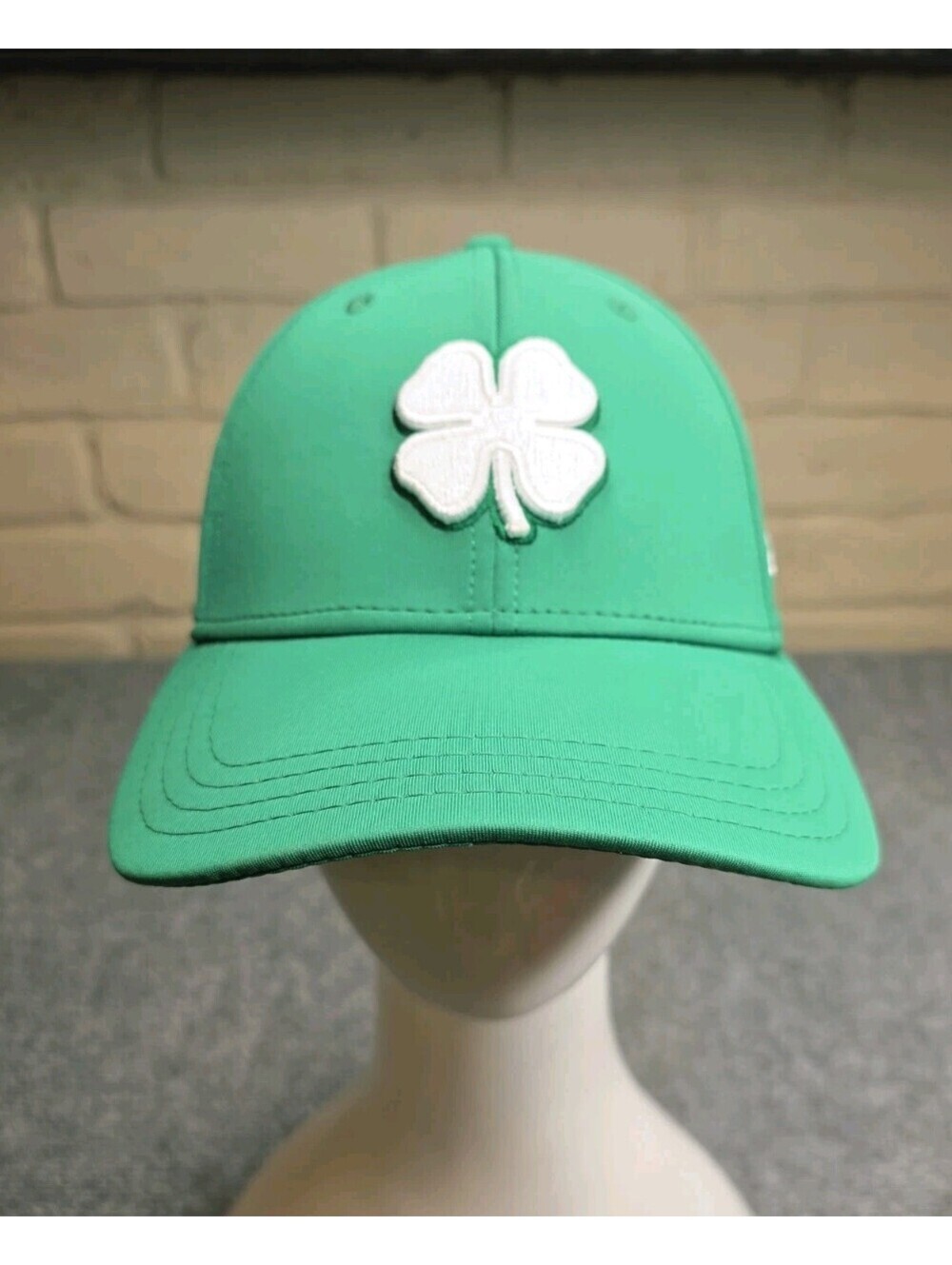 Black Clover Premium Clover 58 Hat Kelly Green White Live Lucky Fitted Cap XS/S